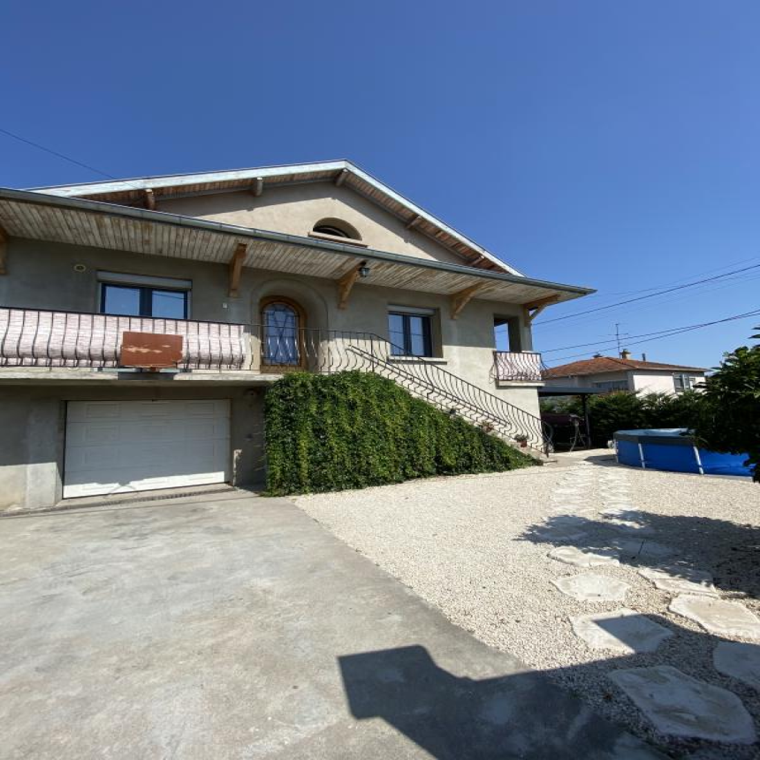 vente Exclusivité LE COTEAU, Maison de ville de 154m² sur 473m² de